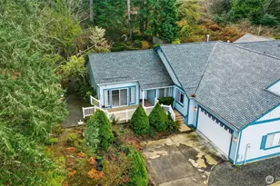 1083 5th St, Steilacoom, WA 98388 - Photo 1