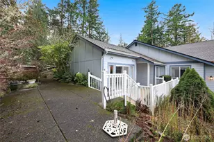 1083 5th St, Steilacoom, WA 98388 - Photo 24