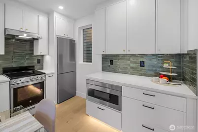 6012 A 35th Avenue NE, Seattle, WA 98115 - Photo 8