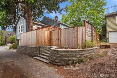 814 NW 75th Street, Seattle, WA 98117 - Photo 30