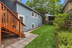 814 NW 75th St, Seattle, WA 98117 - Photo 32