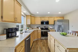 11213 SE 296th St, Auburn, WA 98092 - Photo 6