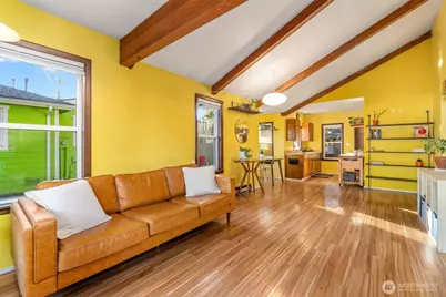 12051 Hiram Place NE, Seattle, WA 98125 - Photo 4