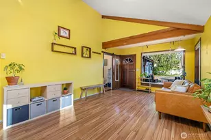 12051 Hiram Pl NE, Seattle, WA 98125 - Photo 6