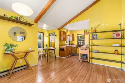 12051 Hiram Place NE, Seattle, WA 98125 - Photo 10