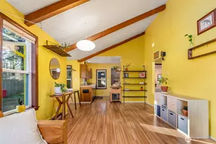 12051 Hiram Pl NE, Seattle, WA 98125 - Photo 8