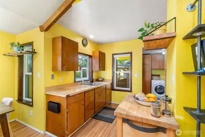 12051 Hiram Place NE, Seattle, WA 98125 - Photo 12