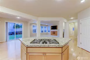 4604 230th Terrace SE, Sammamish, WA 98075 - Photo 8