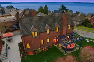 2256 W Viewmont Wy W, Seattle, WA 98199 - Photo 2