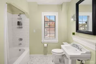 2256 W Viewmont Wy W, Seattle, WA 98199 - Photo 32