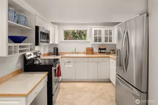 2256 W Viewmont Wy W, Seattle, WA 98199 - Photo 36