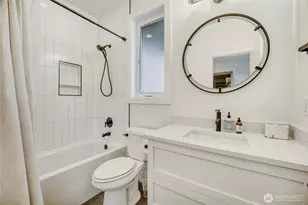 11821 SE 84th St, Newcastle, WA 98056 - Photo 28