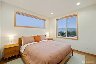 2844 22nd Avenue W, Seattle, WA 98199 - Photo 16