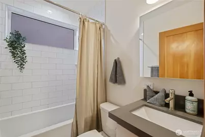 2844 22nd Avenue W, Seattle, WA 98199 - Photo 22
