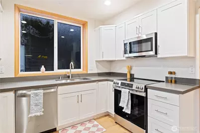 2844 22nd Avenue W, Seattle, WA 98199 - Photo 8