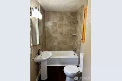 4622 59th Street E, Tacoma, WA 98443 - Photo 4