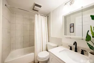 10020 18th Ave SW, Seattle, WA 98146 - Photo 18