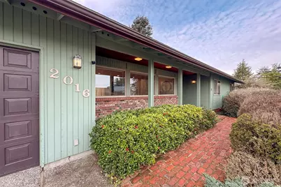 2016 W Fourth Street, Port Angeles, WA 98363 - Photo 4