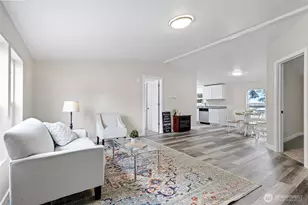 1320 N Oak Harbor St, Oak Harbor, WA 98277 - Photo 1