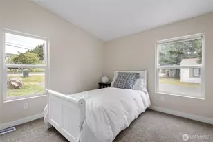 1320 N Oak Harbor St, Oak Harbor, WA 98277 - Photo 16