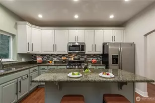 9170 Eagle Point Loop Rd SW, Lakewood, WA 98498 - Photo 10