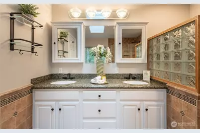 9170 Eagle Point Loop Road SW, Lakewood, WA 98498 - Photo 16