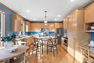 11320 SE 60th St, Bellevue, WA 98006 - Photo 8