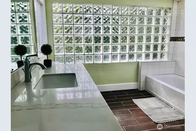 16241 54th Avenue S, Tukwila, WA 98188 - Photo 10