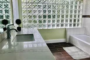 16241 54th Ave S, Tukwila, WA 98188 - Photo 10