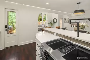 1400 Bellevue Way SE, Bellevue, WA 98004 - Photo 8