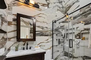 1400 Bellevue Way SE, Bellevue, WA 98004 - Photo 16