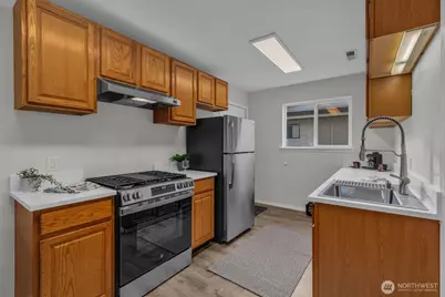 9480 Olson Place SW #G, Seattle, WA 98106 - Photo 4