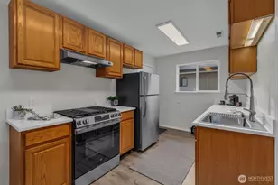 9480 Olson Pl SW, Seattle, WA 98106 - Photo 4