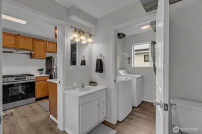 9480 Olson Place SW #G, Seattle, WA 98106 - Photo 20