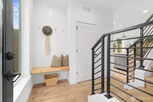 947 NW 61st St, Seattle, WA 98107 - Photo 2