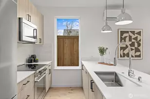 947 NW 61st St, Seattle, WA 98107 - Photo 4