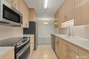 2501 Canterbury Ln E, Seattle, WA 98112 - Photo 18