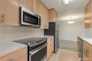 2501 Canterbury Ln E, Seattle, WA 98112 - Photo 20