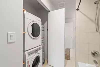 321 10th Avenue S #705, Seattle, WA 98104 - Photo 24