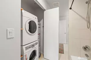 321 10th Ave S, Seattle, WA 98104 - Photo 24