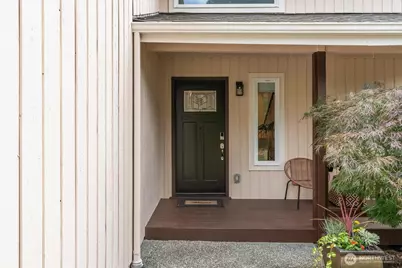 6315 142nd Avenue SE, Bellevue, WA 98006 - Photo 2