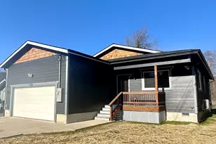 426 E Curtis, Aberdeen, WA 98520 - Photo 2