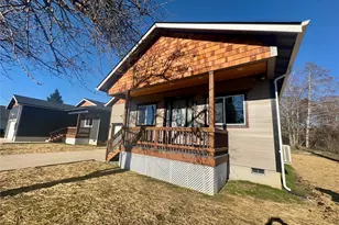 430 E Curtis, Aberdeen, WA 98520 - Photo 2