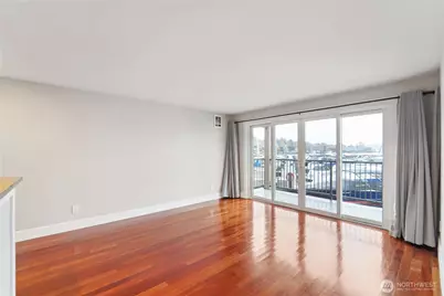 65 Kirkland Avenue #106, Kirkland, WA 98033 - Photo 2