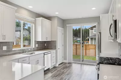 12977 Summer Lane E, Bonney Lake, WA 98391 - Photo 6