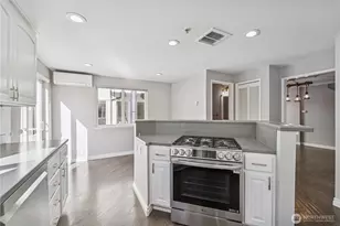 9215 Linden Ave N, Seattle, WA 98103 - Photo 20