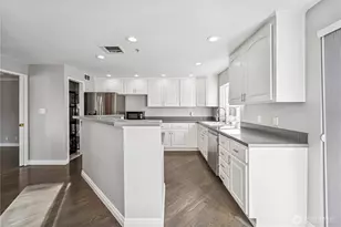 9215 Linden Ave N, Seattle, WA 98103 - Photo 16