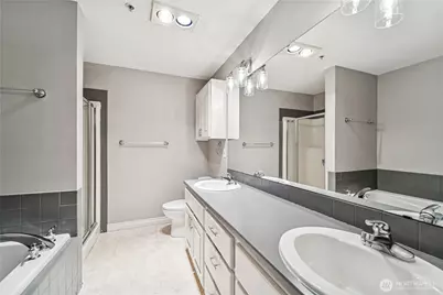 9215 Linden Avenue N, Seattle, WA 98103 - Photo 4