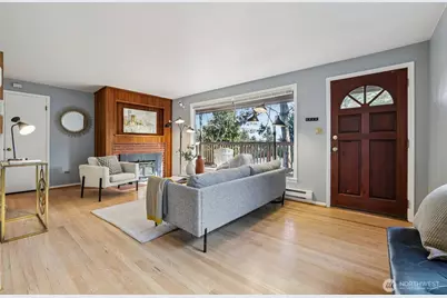 10219 15th Avenue NE, Seattle, WA 98125 - Photo 6