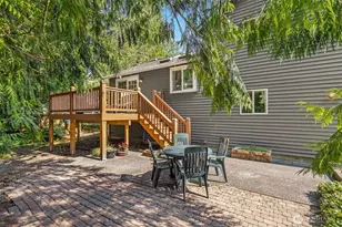 22848 NE 26th St, Sammamish, WA 98074 - Photo 24